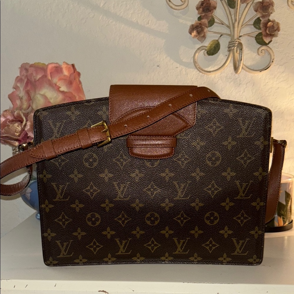 Louis Vuitton Brown Monogram Courcelles